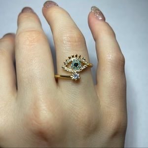 Evil eye ring 2/30$